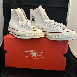 Bran new in box : Converse White High Top Canvas Sneaker with Red Stripe
